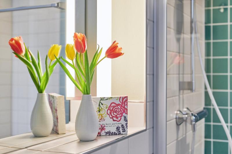 Large Double Room image 4