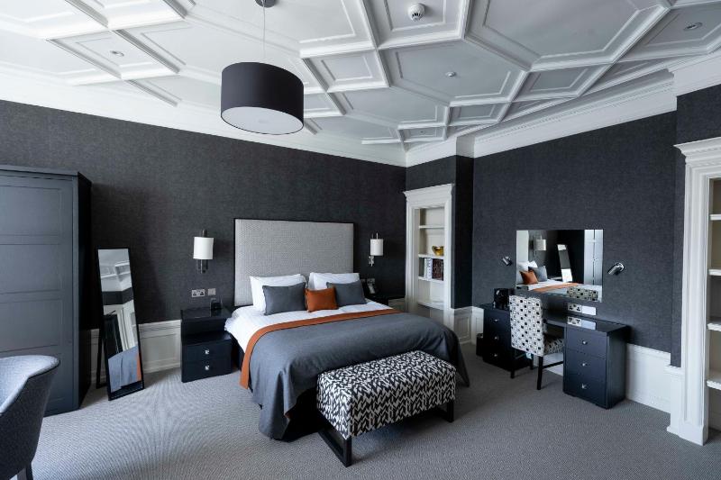 Grand King Room image 3