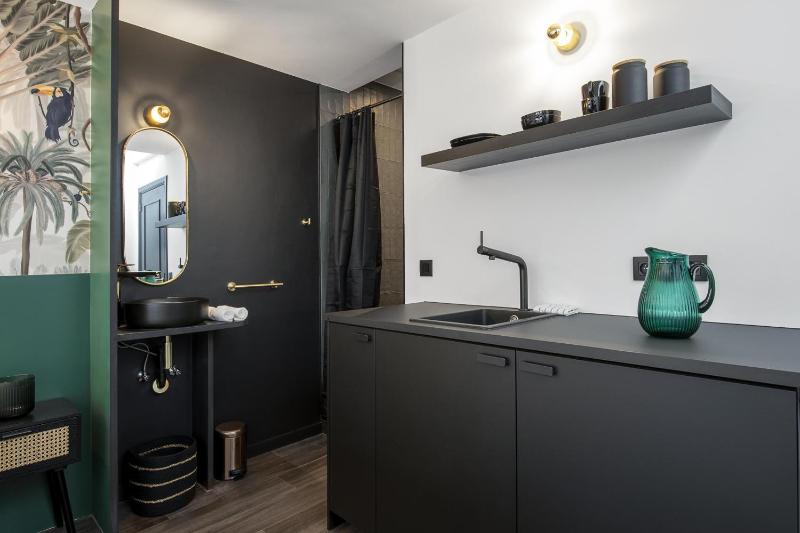 Superior Double Room image 3