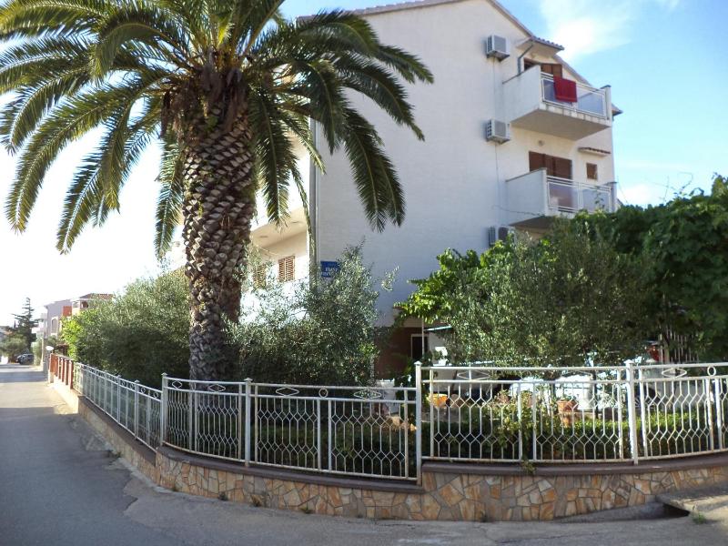Apartmani Ivana - image 1