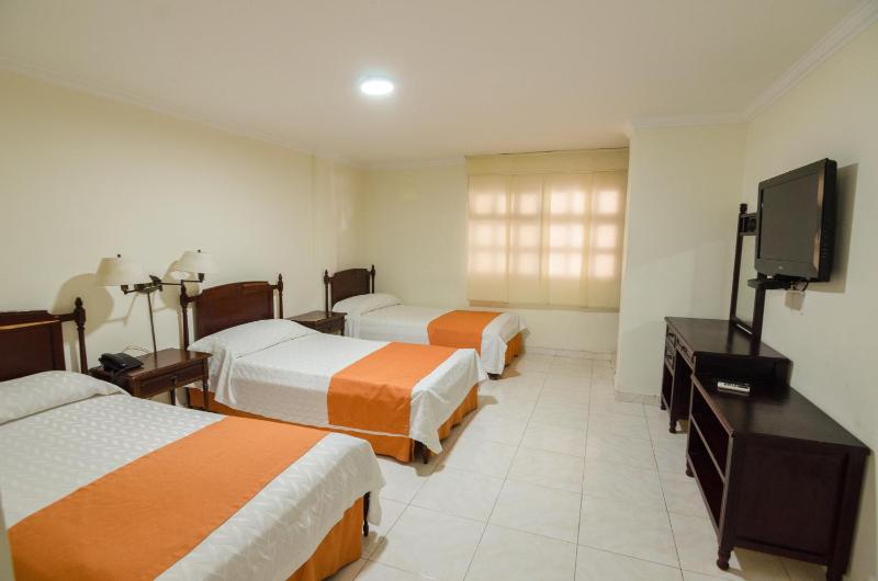 Hotel Majestic - image 31