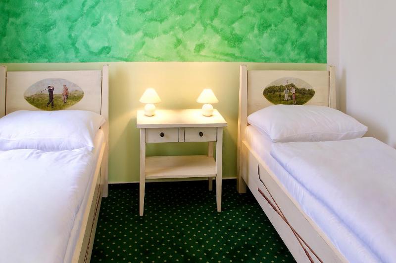 Standard Suite image 4