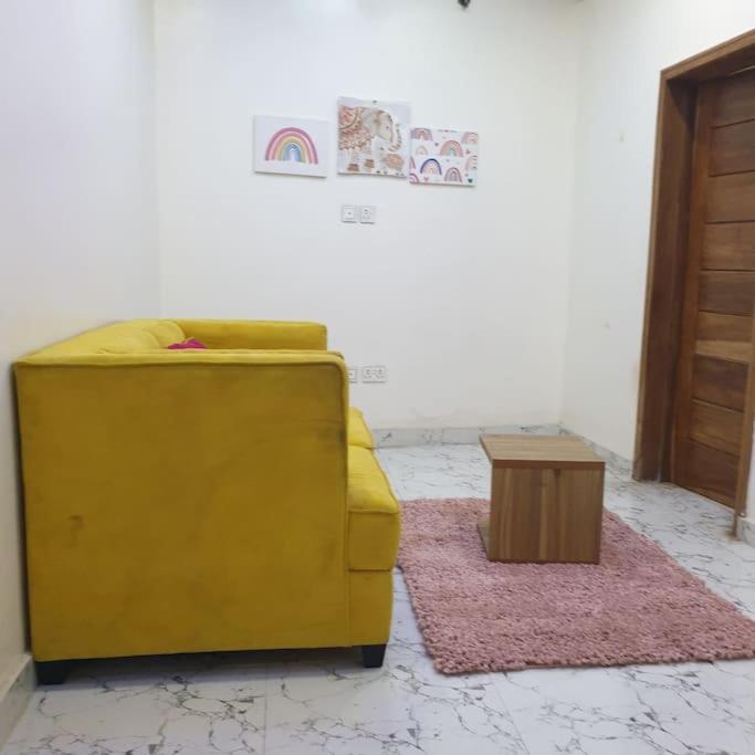 ORCHID House  Orchid Road  Lekki  Stylish 3BDR Terrace Duplex Free WiFi DSTV - image 2