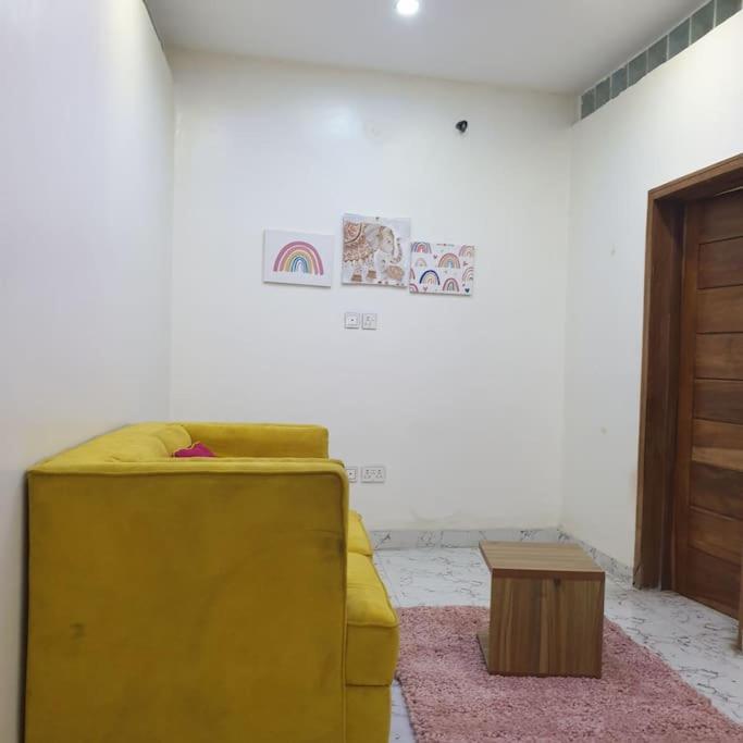 ORCHID House  Orchid Road  Lekki  Stylish 3BDR Terrace Duplex Free WiFi DSTV - image 9