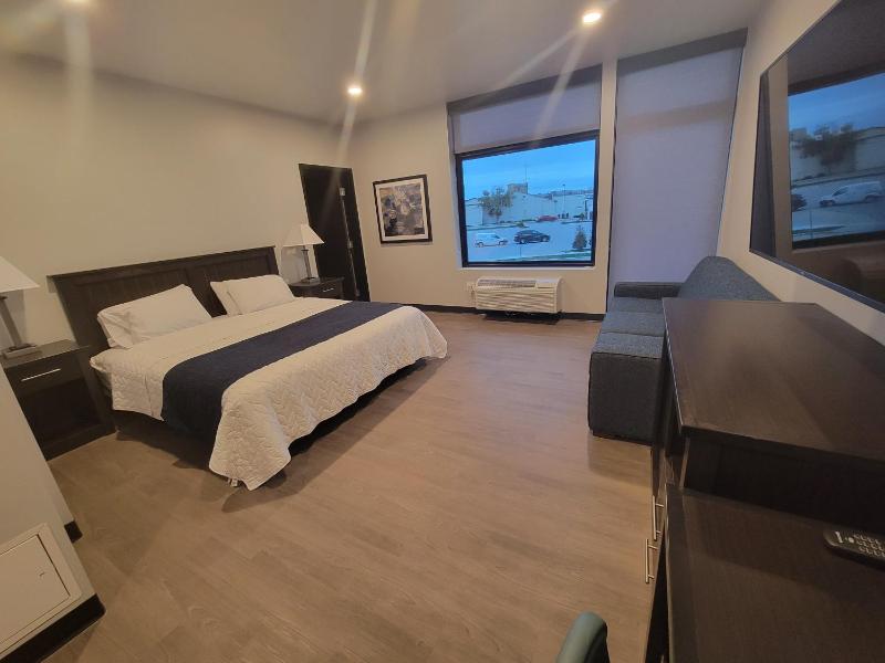 King Room image 4