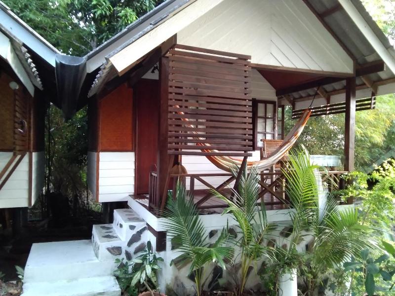 Comon Bungalow HaadChaoPhao - image 9