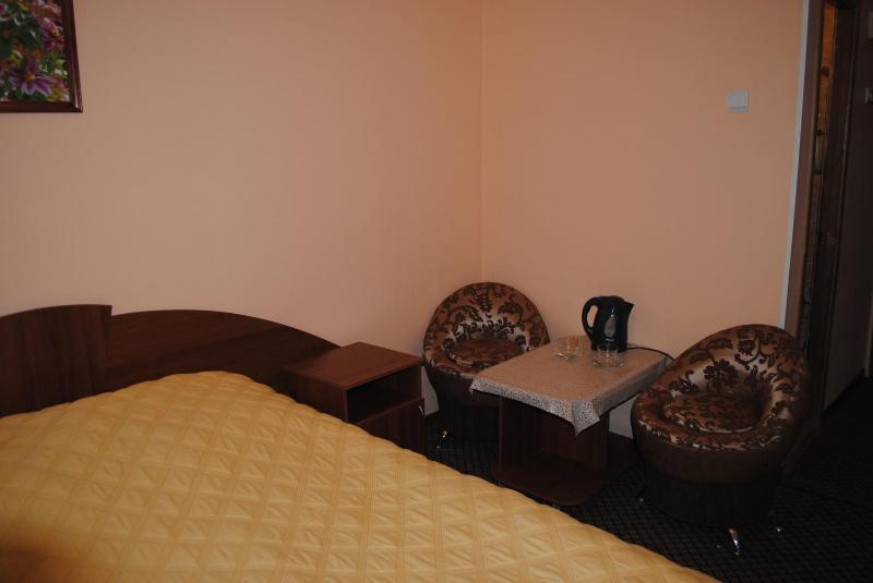 Double or Twin Room image 3