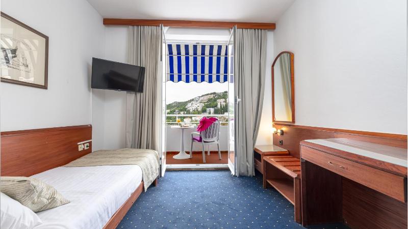Standard Single Room image 3