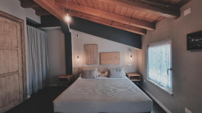 Deluxe Double Room image 1