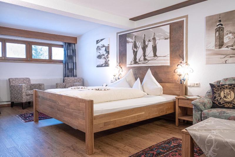 Budget Double Room image 2
