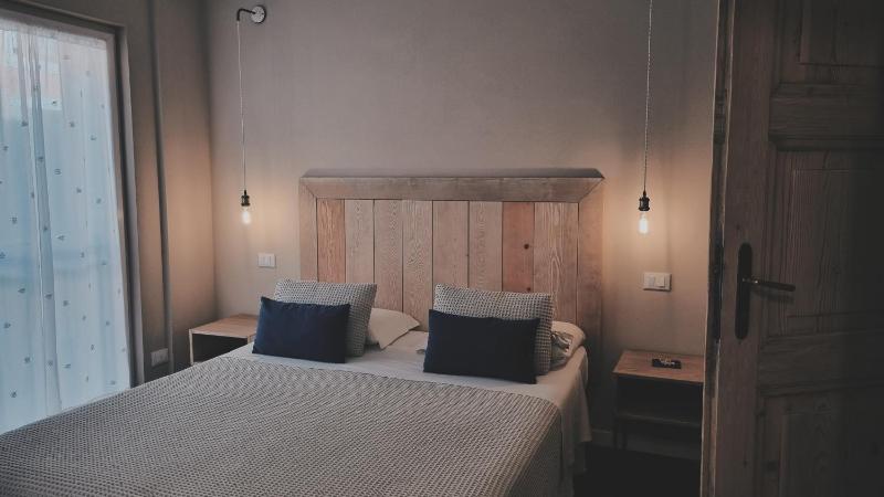 Superior Double Room image 4
