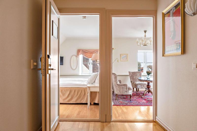 Family Room image 1