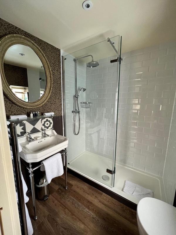 Good Double Room image 1