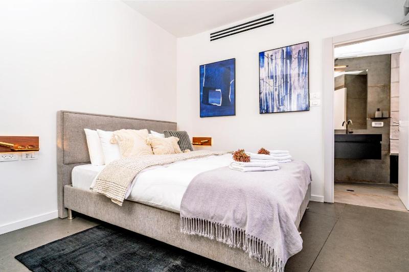 New Duplex 3 Bedroom with Jacuzzi - image 14