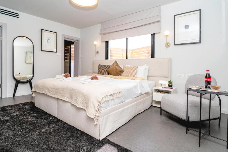 New Duplex 3 Bedroom with Jacuzzi - image 8