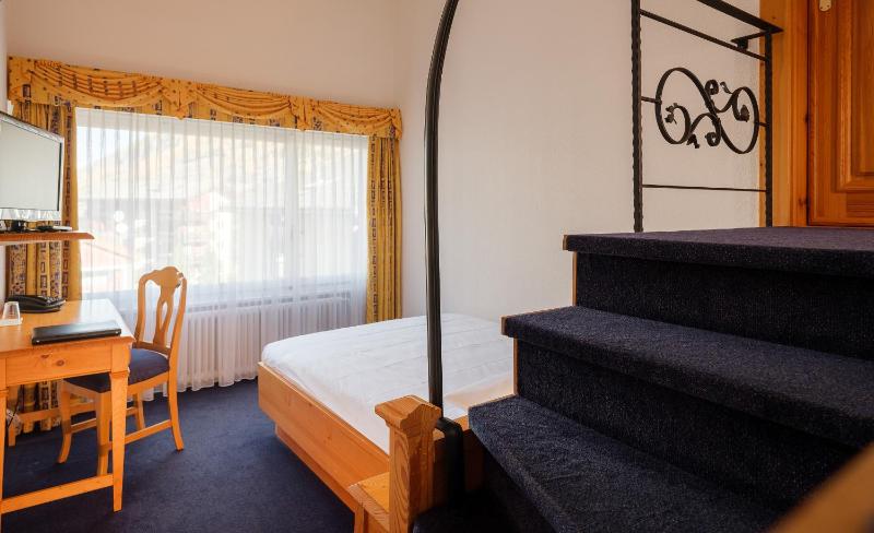 Single Room image 3