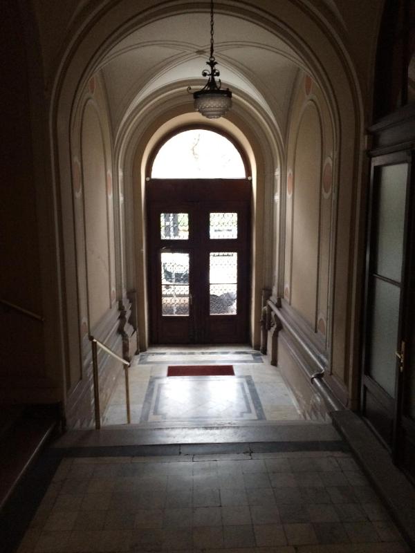 House 5 - image 16