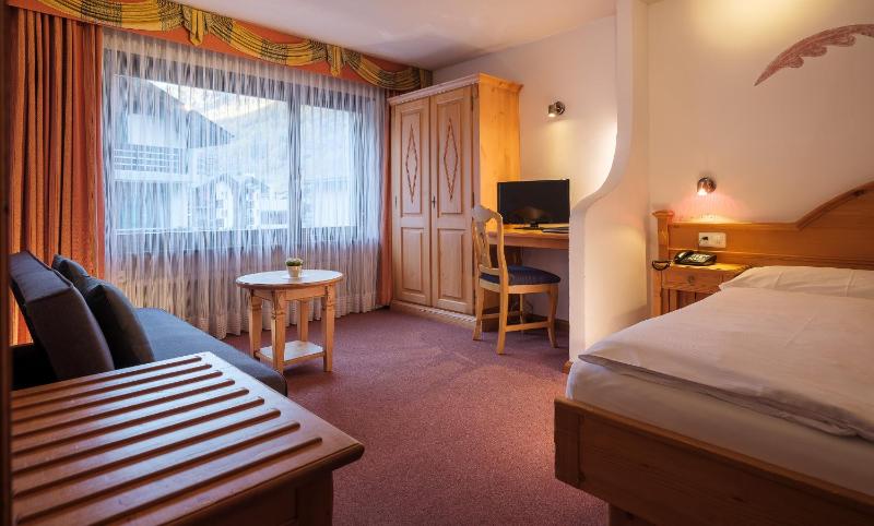 Triple Room image 4