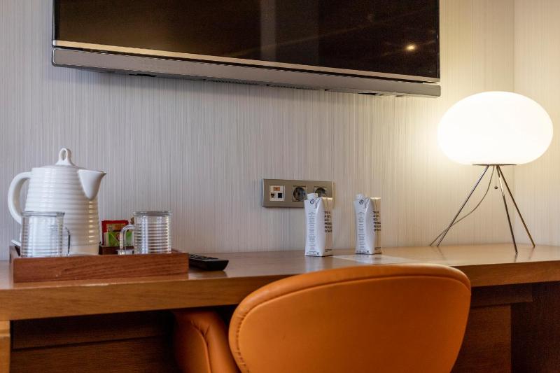 Double Room with Terrace image 2