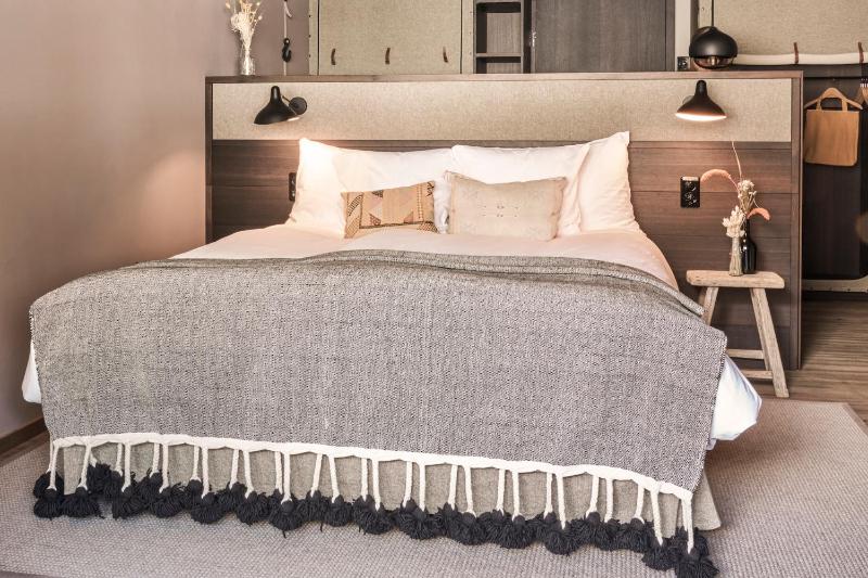 Nomad Roof L image 1