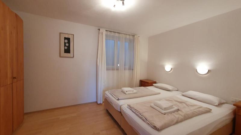 One-Bedroom Apartment image 4