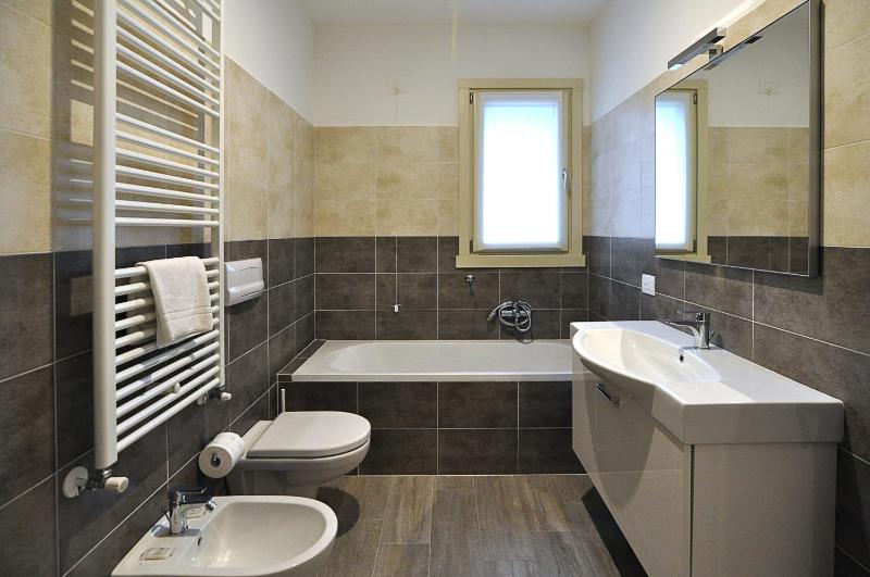 Two-Bedroom Apartment with Balcony image 3