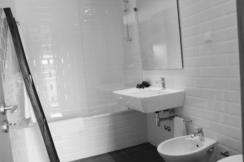Single Room image 2