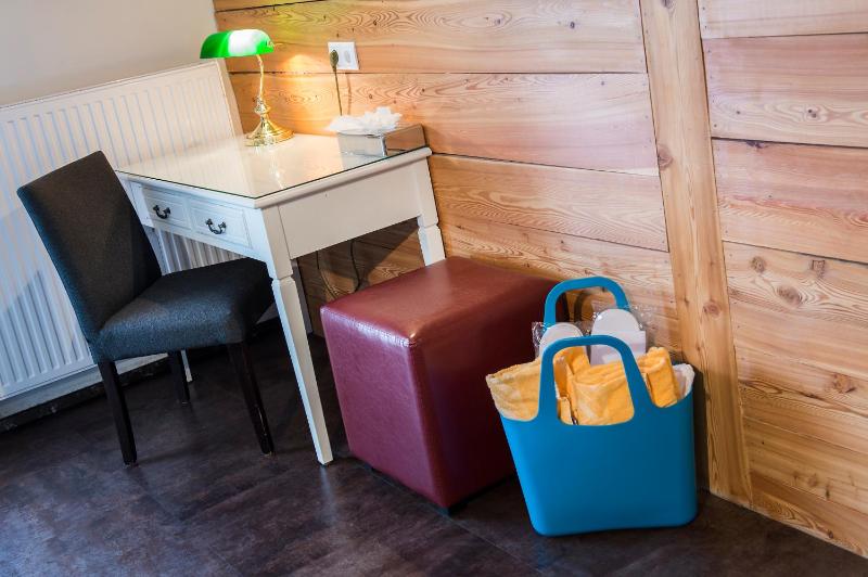 Classic Single Room image 2