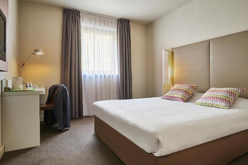 Double Room image 1