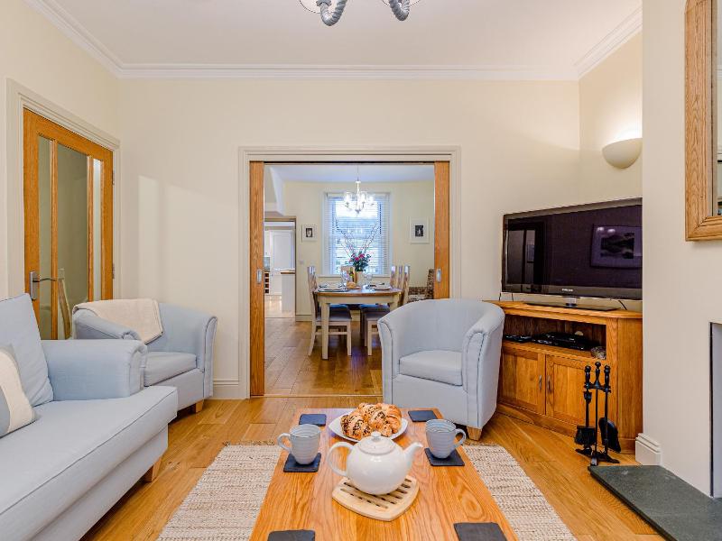 Oak House - image 11