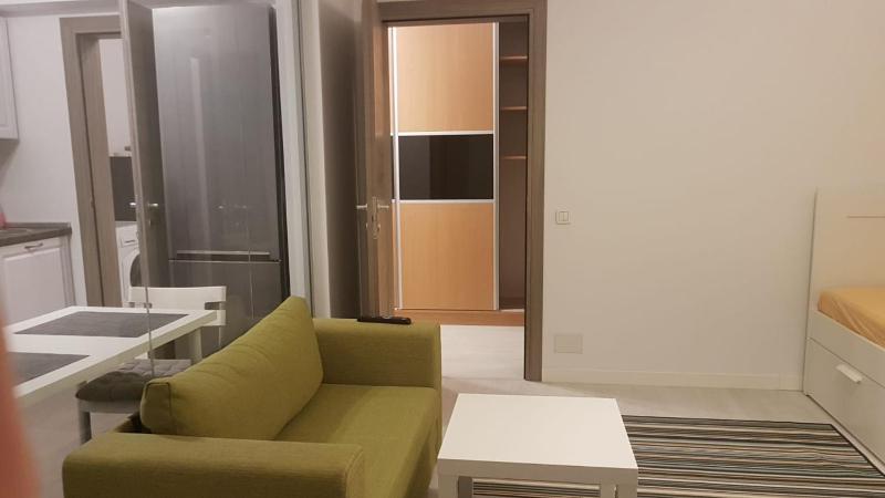Studio with Balcony image 4