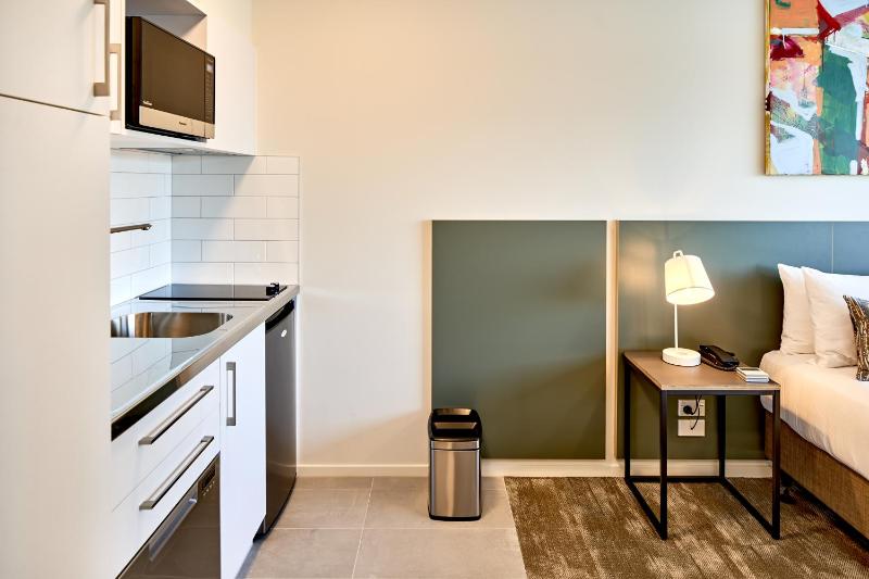 Sojourn Apartment Hotel - Ghuznee - image 9