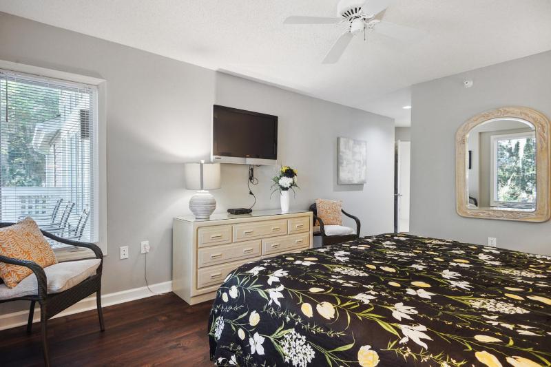 7647 Huntington - image 23