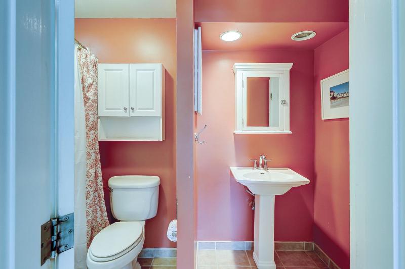 716 Queens Grant - image 7