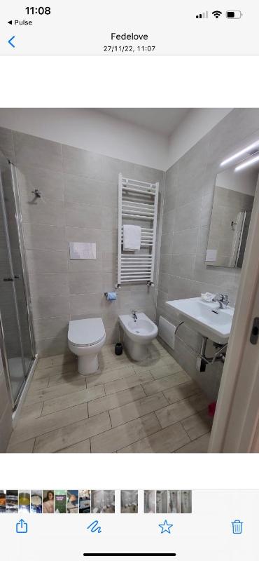 Standard Queen Room image 4