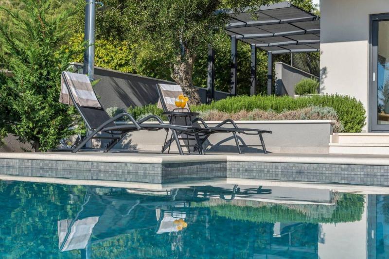 Villa Kuk with heated salt water pool - Makarska - image 24