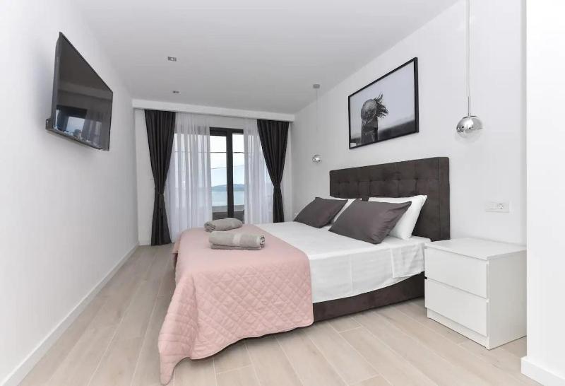 Villa Kuk with heated salt water pool - Makarska - image 35