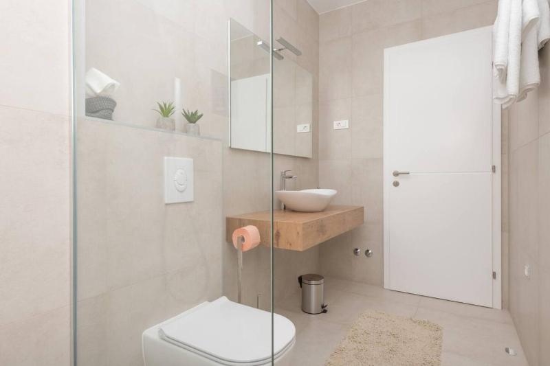 Villa Kuk with heated salt water pool - Makarska - image 14