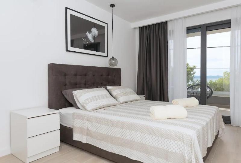 Villa Kuk with heated salt water pool - Makarska - image 30