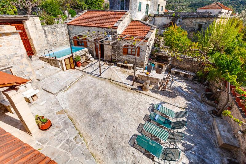 Three-Bedroom Villa image 3
