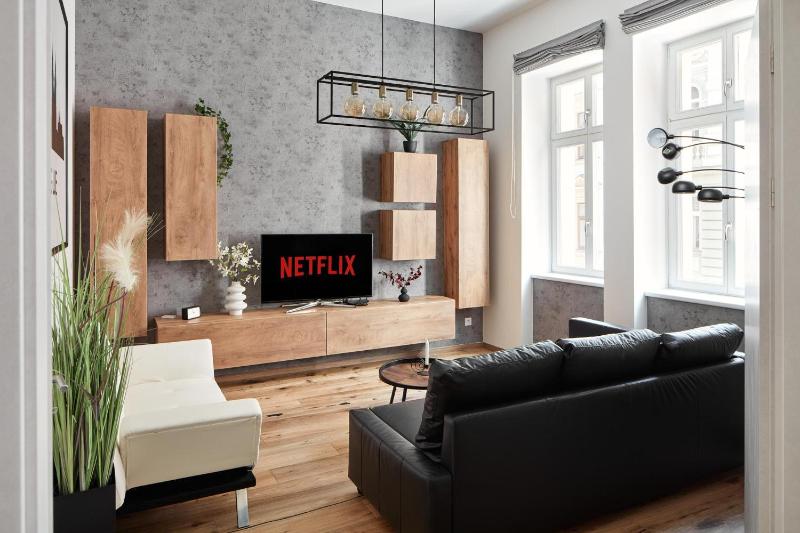 Prague Days - One-bedroom Apartment with Workspace by Vltava River in Smíchov - image 1