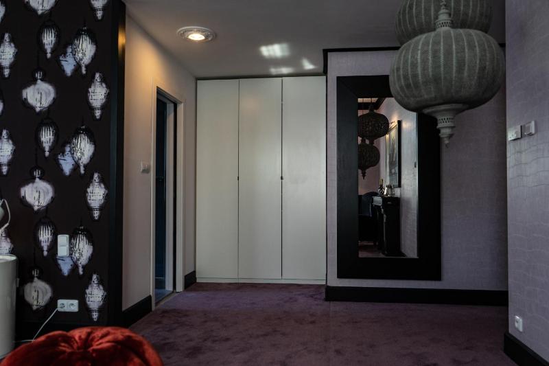 Royal Suite with City view image 2