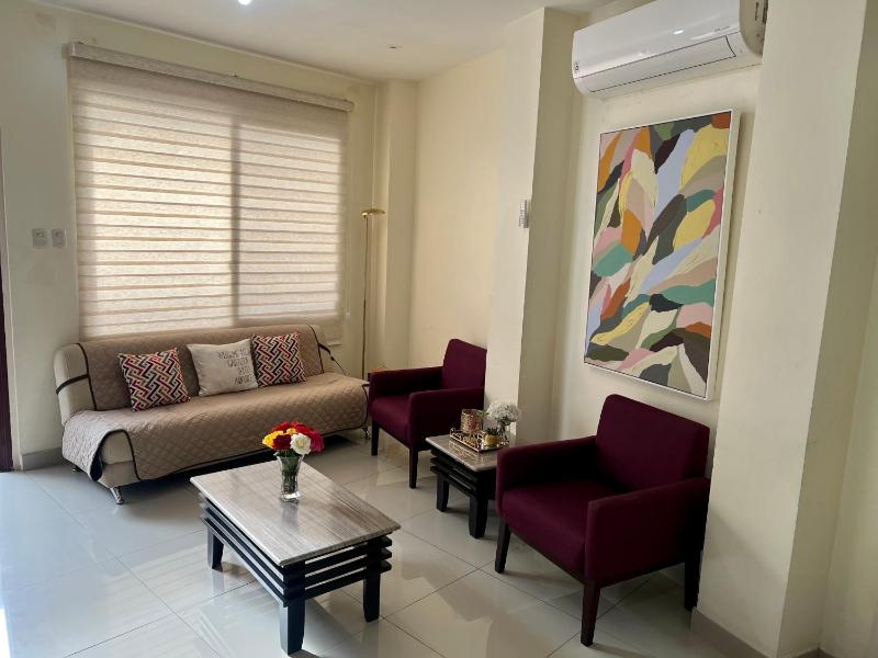 Garzota Suites Airport Bajos - image 15