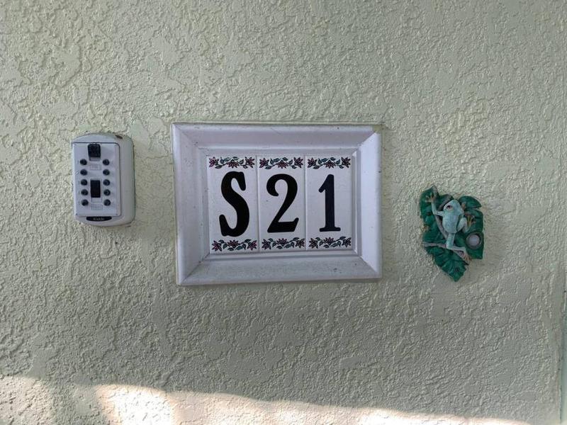 An Island Getaway at Palm Tree Villas - image 42