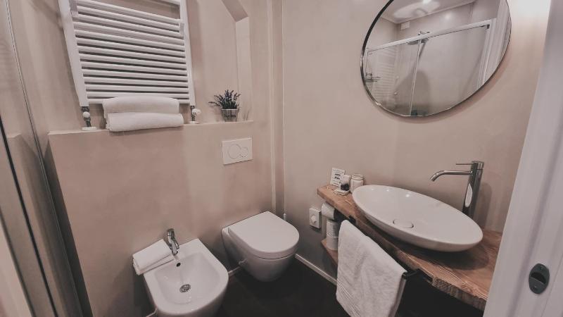 Budget Double Room image 3