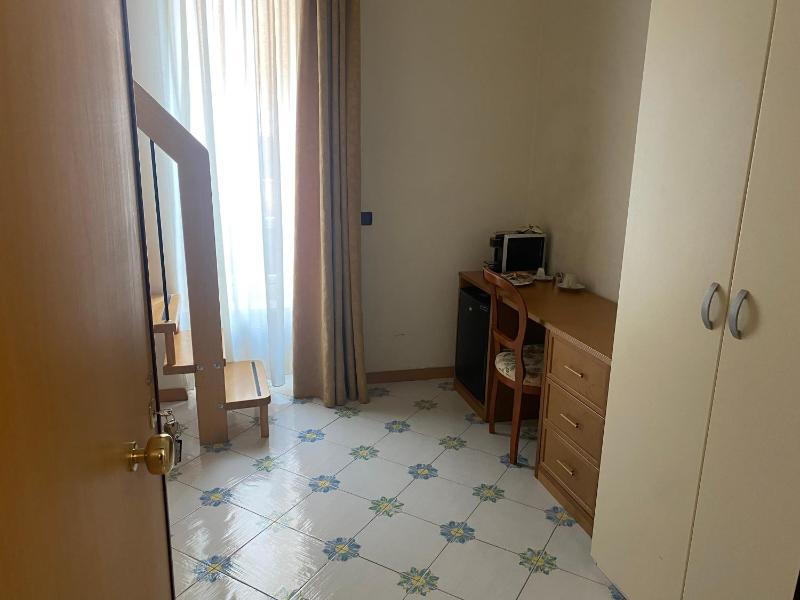 Deluxe Single Room - Split Level image 1