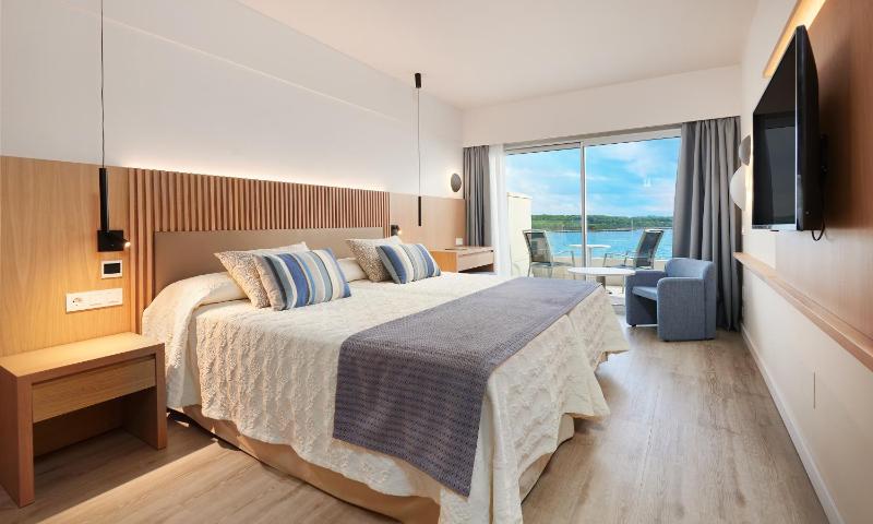 Premium Double or Twin Room image 1