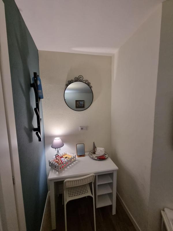 Deluxe Quadruple Room image 4