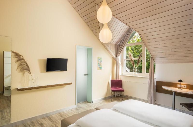 Superior Double Room image 4