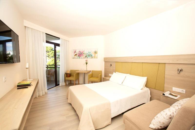 Double Room image 1